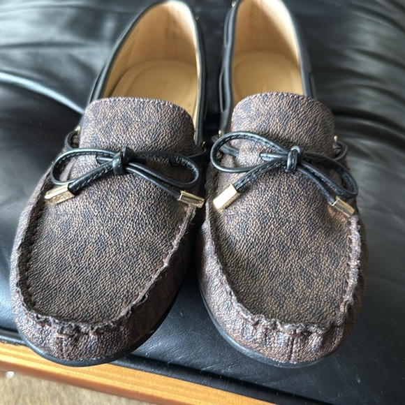 Michael Kors loafers. Brown - Picture 6 of 11